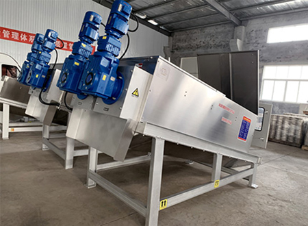 博宇環(huán)保-疊螺式污泥脫水機(jī).jpg 博宇環(huán)保-疊螺式污泥脫水機(jī).jpg