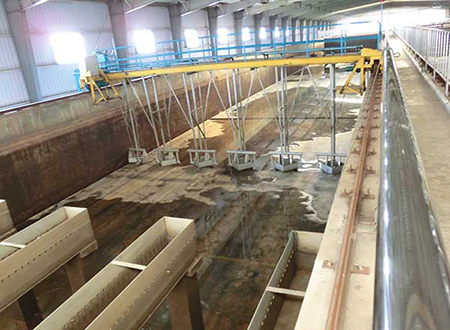 博宇環(huán)保-行車式虹吸泥機.jpg 博宇環(huán)保-行車式虹吸泥機.jpg