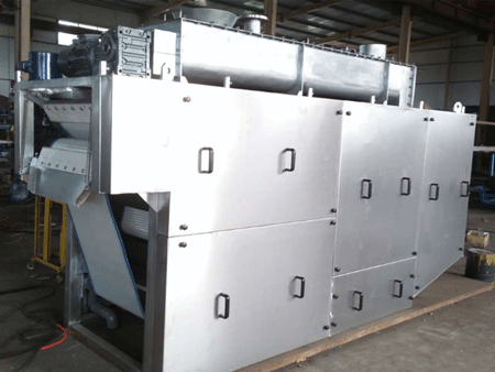 博宇環(huán)保-污泥深度脫水設(shè)備.gif 博宇環(huán)保-污泥深度脫水設(shè)備.gif