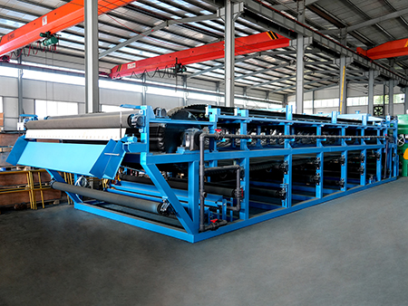 博宇環(huán)保-橡膠帶式真空過濾機(jī).jpg 博宇環(huán)保-橡膠帶式真空過濾機(jī).jpg